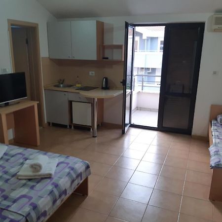 Apartments Mare Будва Екстер'єр фото